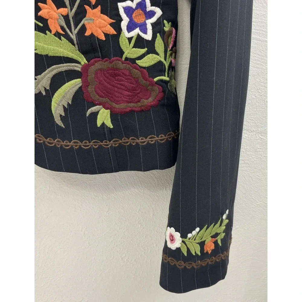 Yank American Women's Jacket Size 9/10 Embroidered Flowers Pinstripe RUNS SMALL